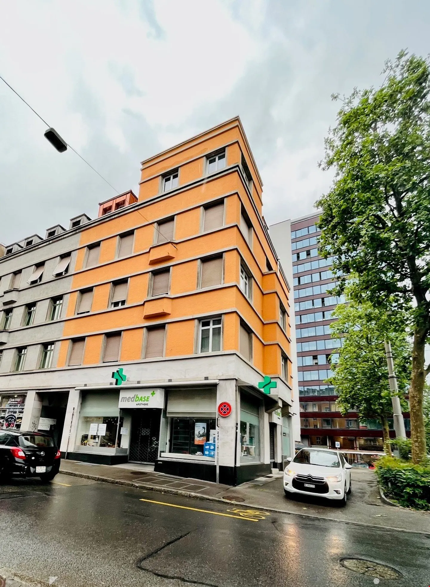 Apothekenräumlichkeiten-Verkaufsfläche und Büros, Brüggstrasse 2 Biel - Foto 1 von 10