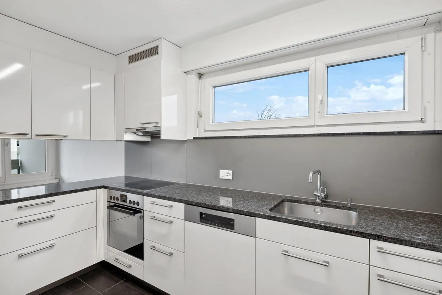 Bel appartement lumineux à louer dans un endroit calme - Photo 3 sur 10