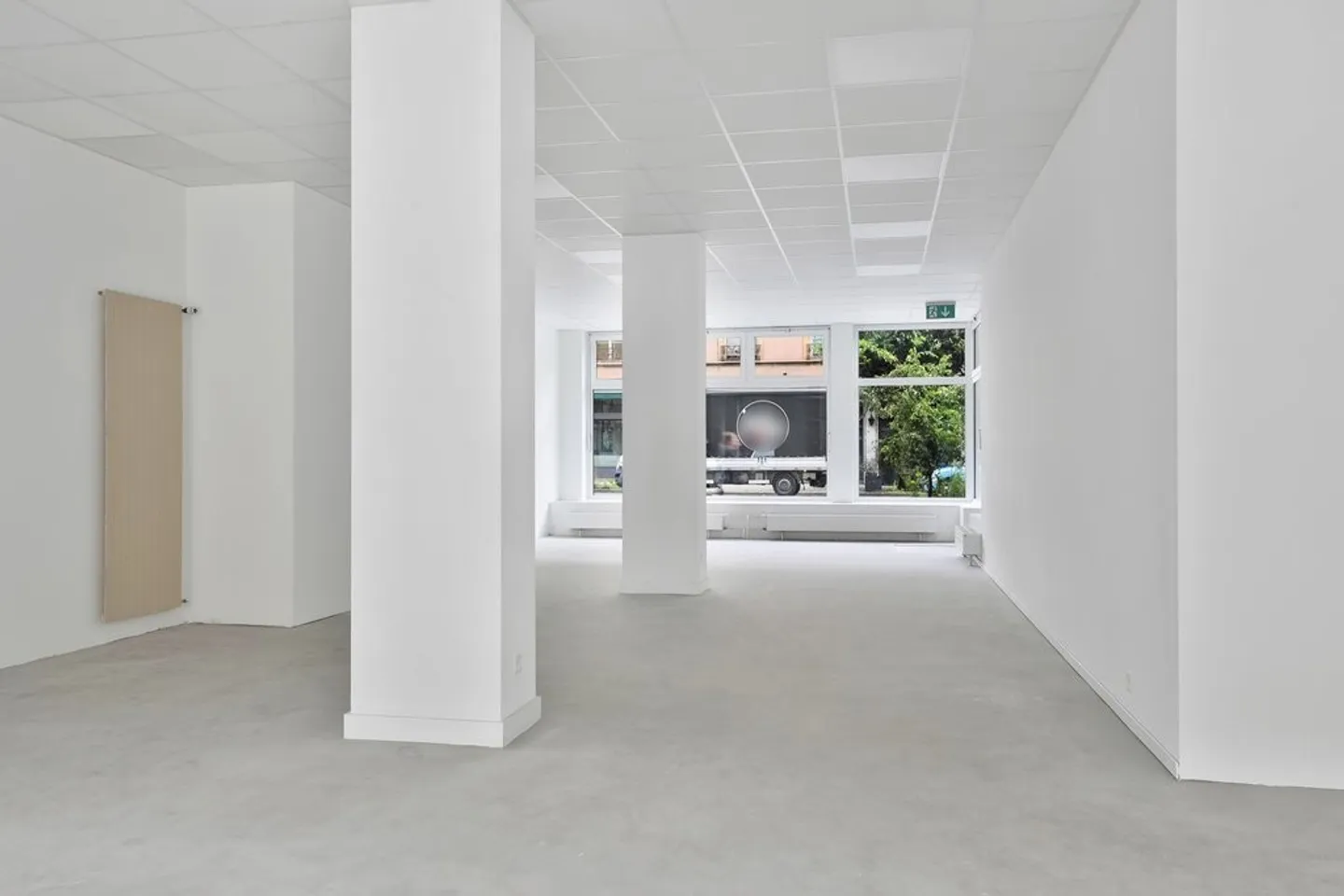 Arcade spacieuse sur deux niveaux près du quartier bancaire - Photo 4 sur 11