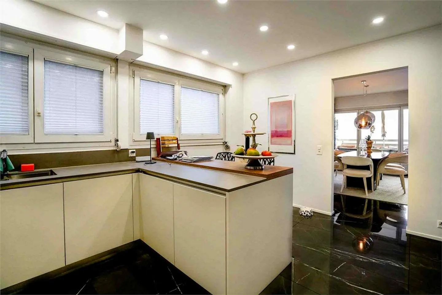 MAGNIFICO APPARTAMENTO CON DEPENDANCE E VISTA LAGO - Foto 7 di 13