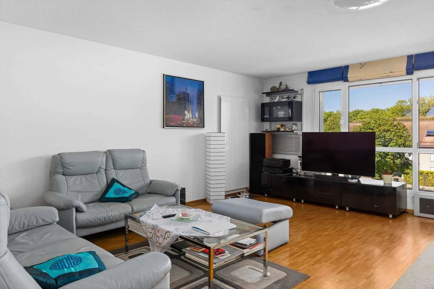 Helle Wohnung mit Balkon und grünem Blick - Foto 4 von 13