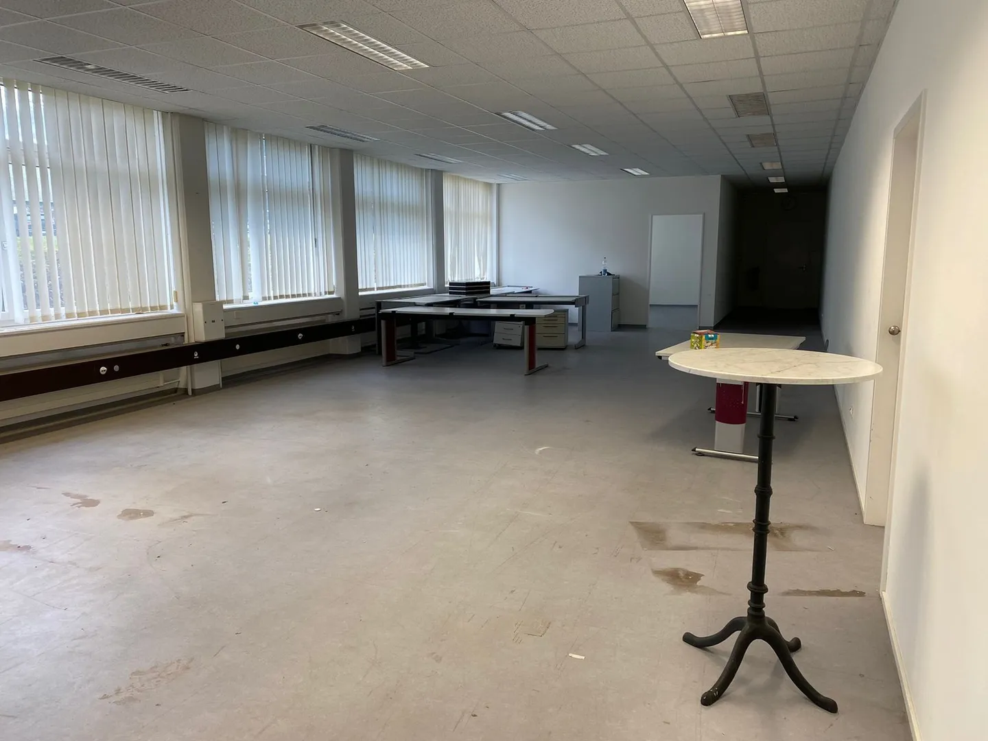 221 m2 Gewerbe in Effretikon mieten - Foto 2 von 17