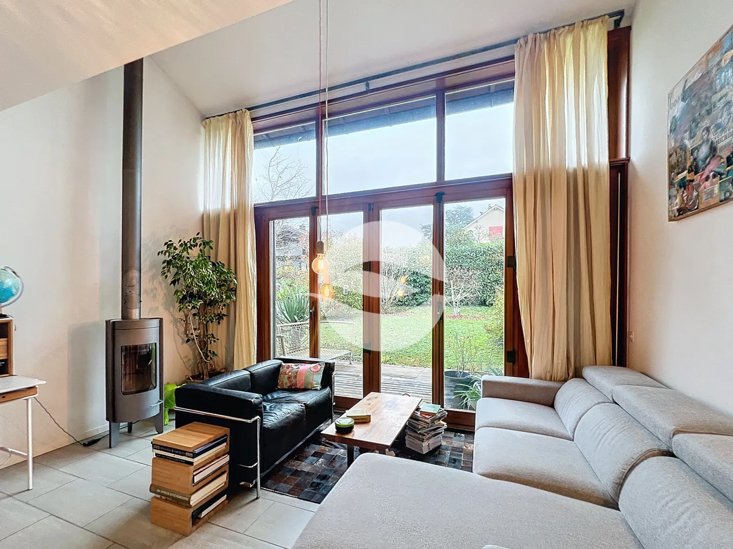 Charming Villa in Grand-Saconnex - Photo 1 of 9