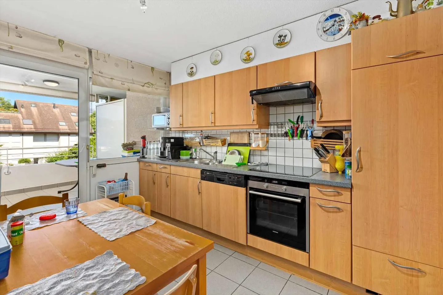 Helle Wohnung mit Balkon und grünem Blick - Foto 7 von 13
