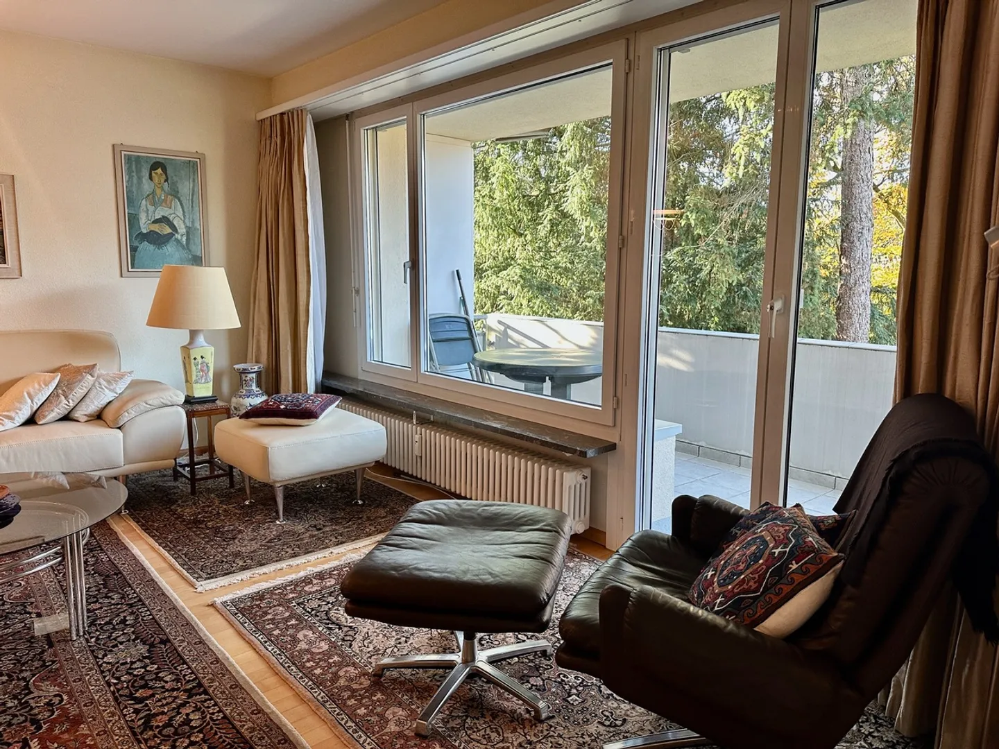 Ottimo appartamento in una posizione tranquilla con vista sul verde a Riehen - Foto 1 di 14