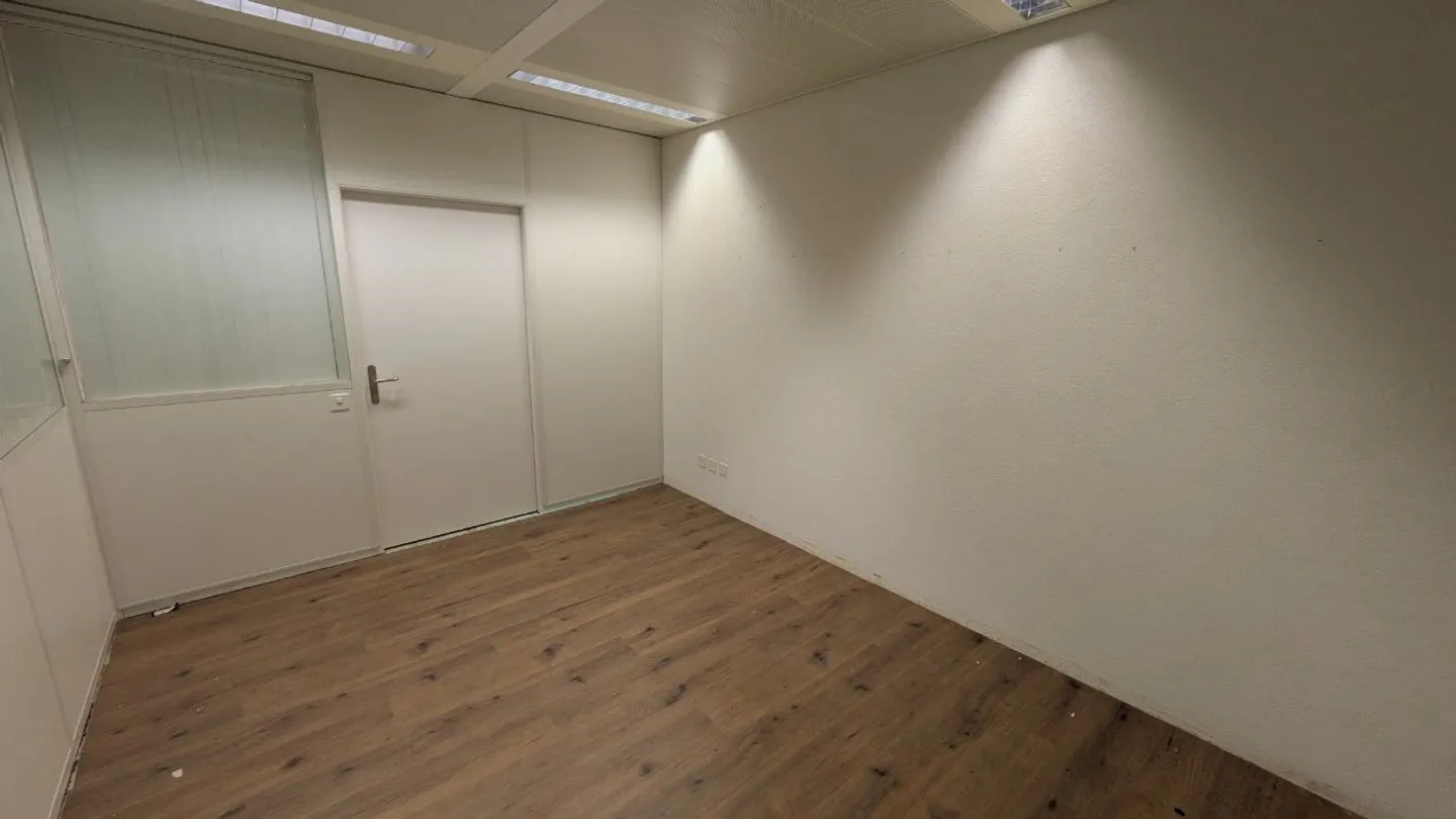 12.2m2 Magazzino Dübendorf - Im Schossacher 12 - Foto 11 di 13