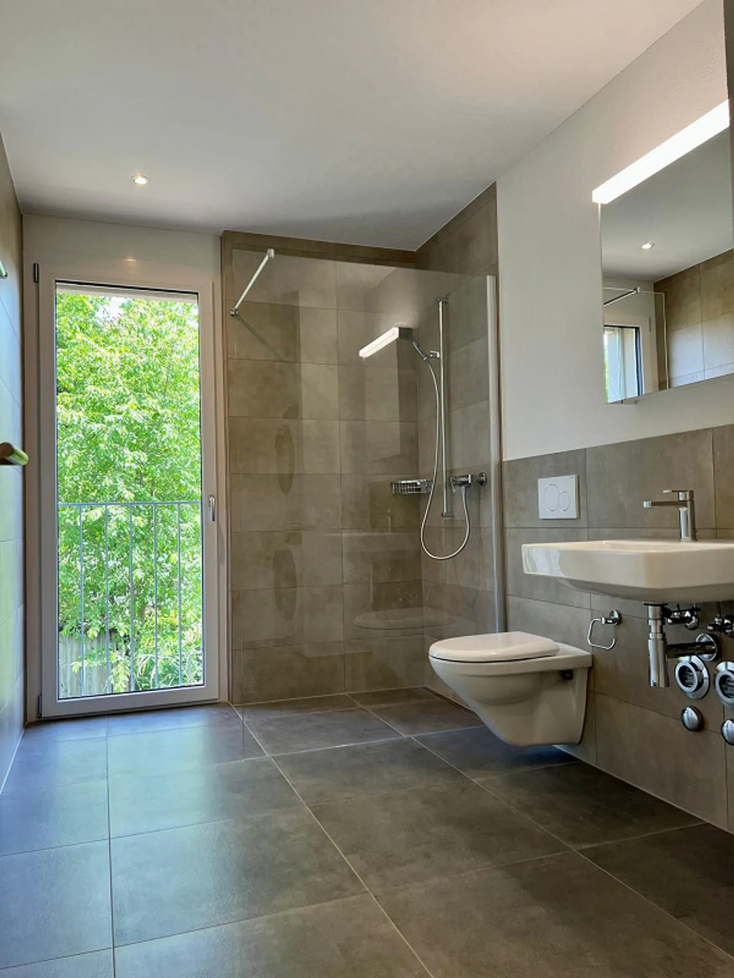 Beautiful, new & high-quality ground floor apartment in the best location! - Photo 6 of 9