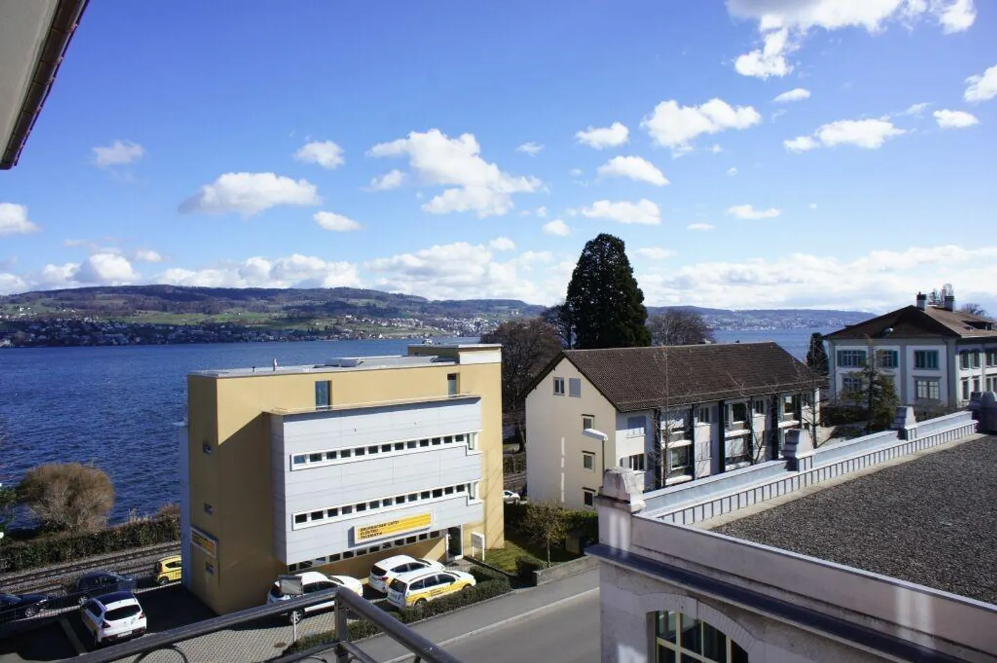 Moderne Wohnung mit See- und Bergsicht!! - Photo 9 sur 9