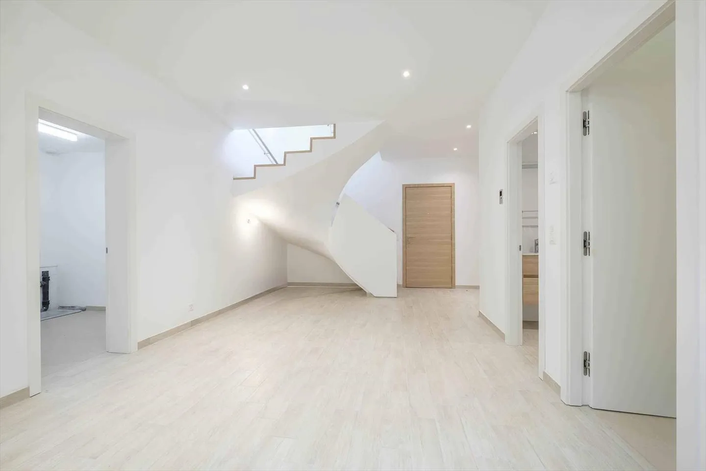 Appartamento stupendo con 7 stanze, terrazze e giardino - Foto 11 di 13