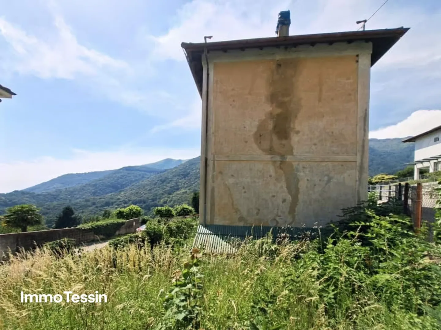 Liegenschaft zum Sanieren mit atemberaubender Fernsicht in die Tessiner Bergwelt in der Nähe von Lugano - Foto 9 von 10