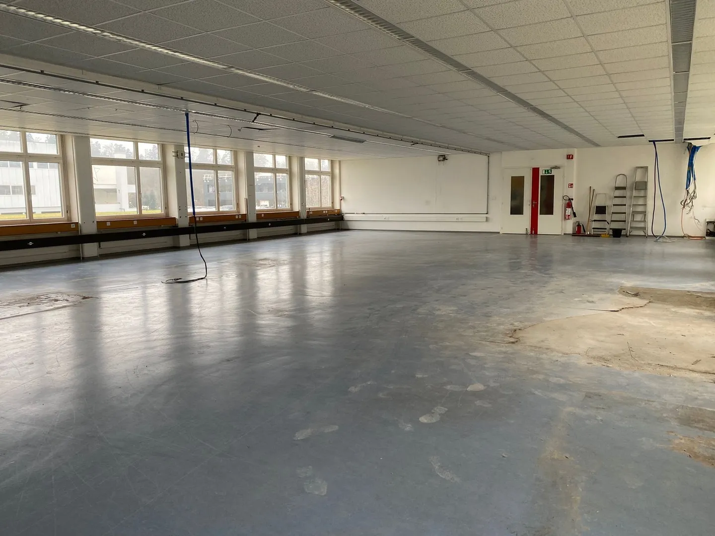 221 m2 Gewerbe in Effretikon mieten - Foto 13 von 17