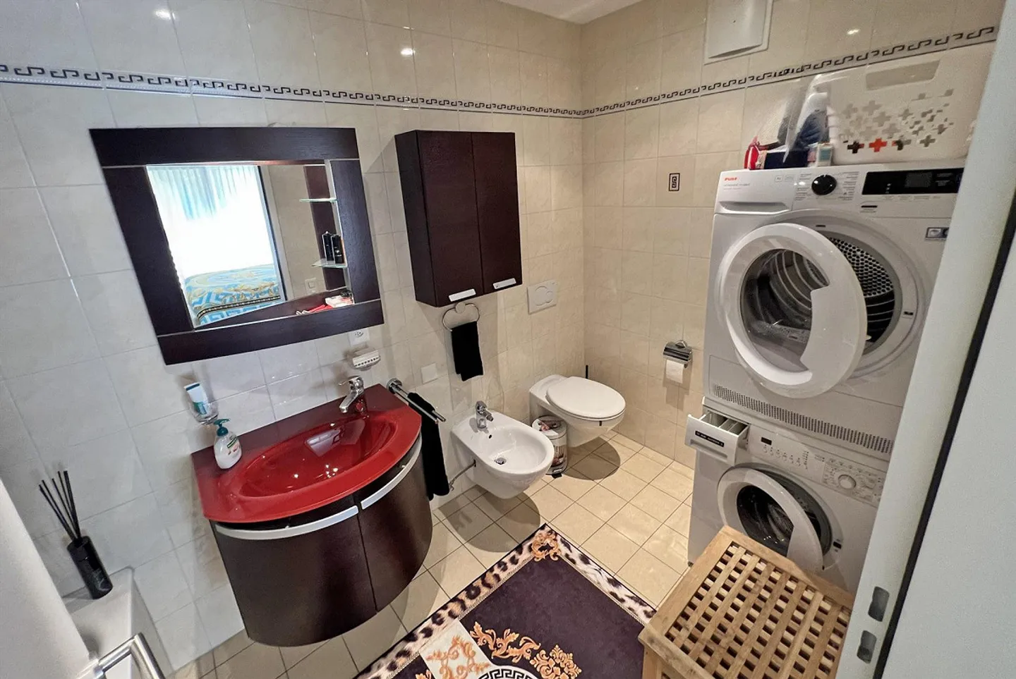 Appartamento moderno e spazioso di 3,5 locali con piscina a Cadro - Foto 6 di 10