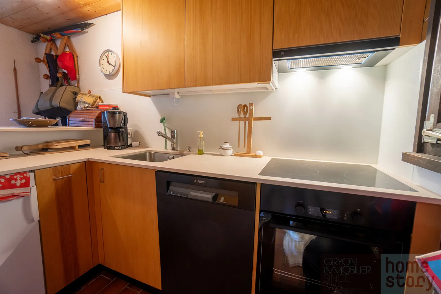 2 rooms with mezzanine, panoramic view and direct access to the slopes - Photo 4 of 11