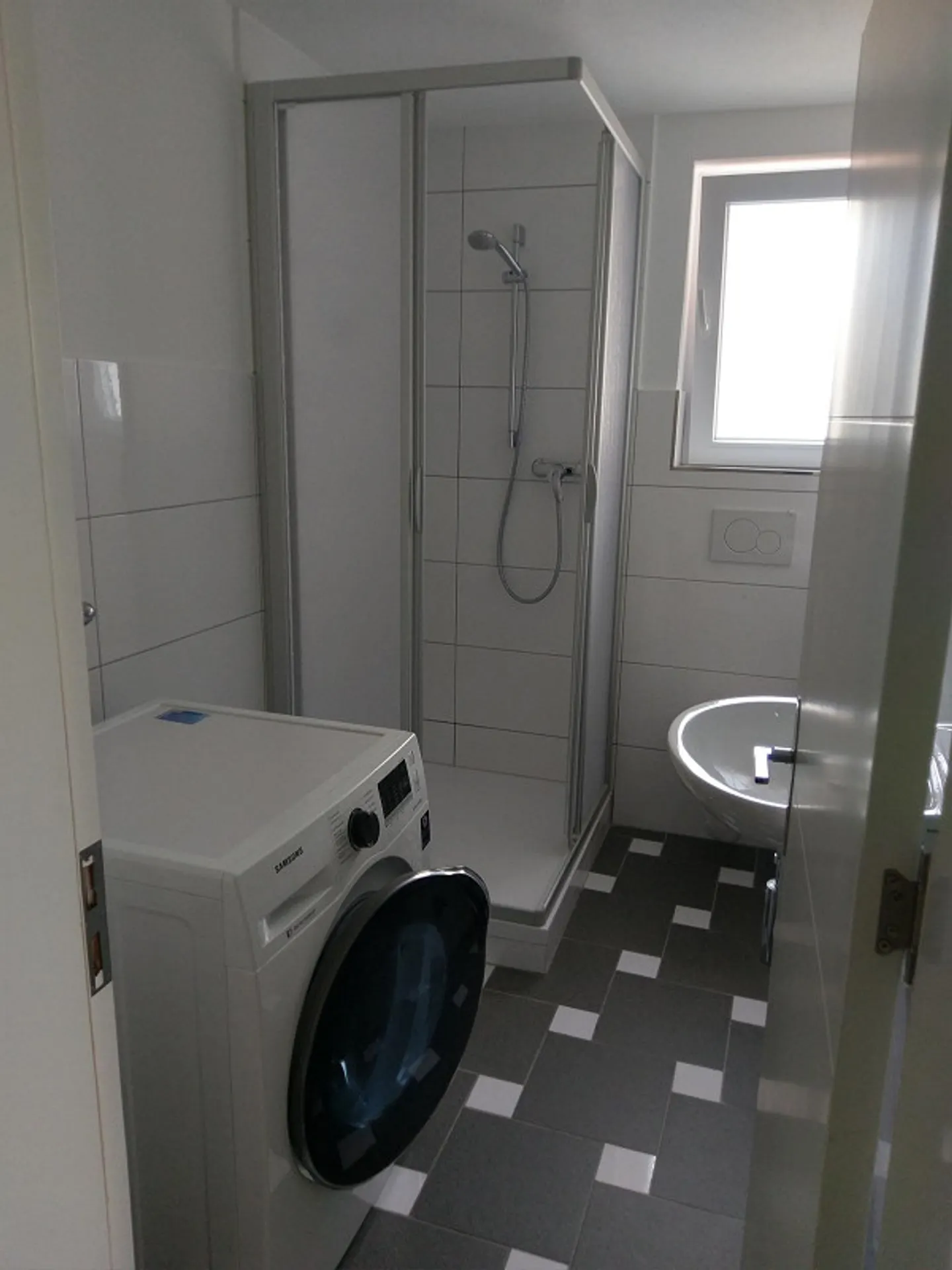 Appartement central 4.5 au rez-de-chaussée élevé - Photo 13 sur 18