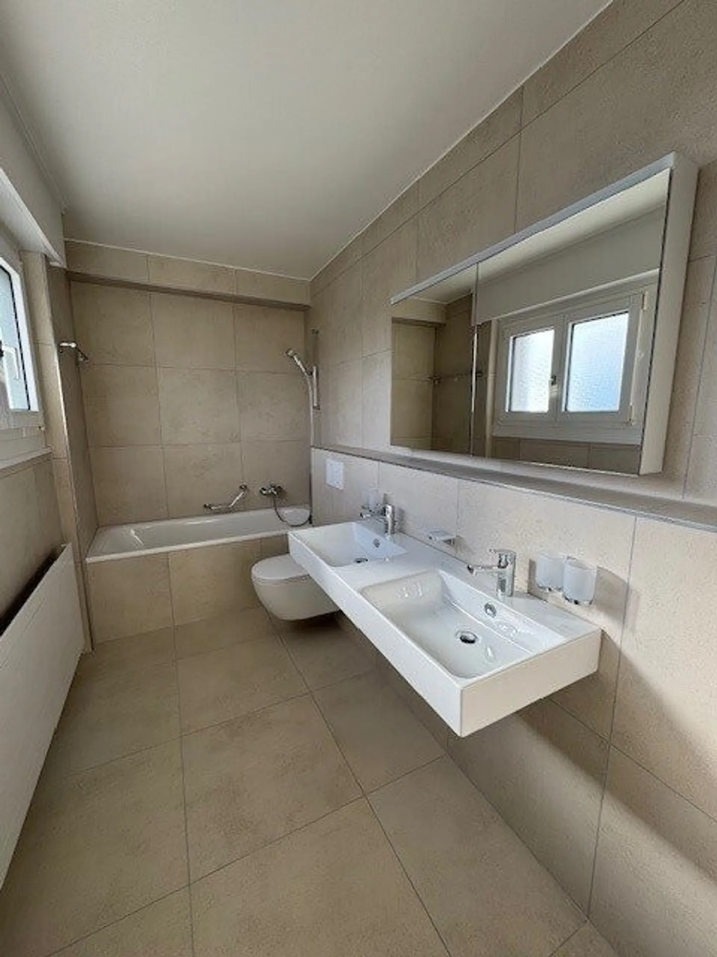 Appartement Charmant au Bord du Lac - Photo 11 sur 12