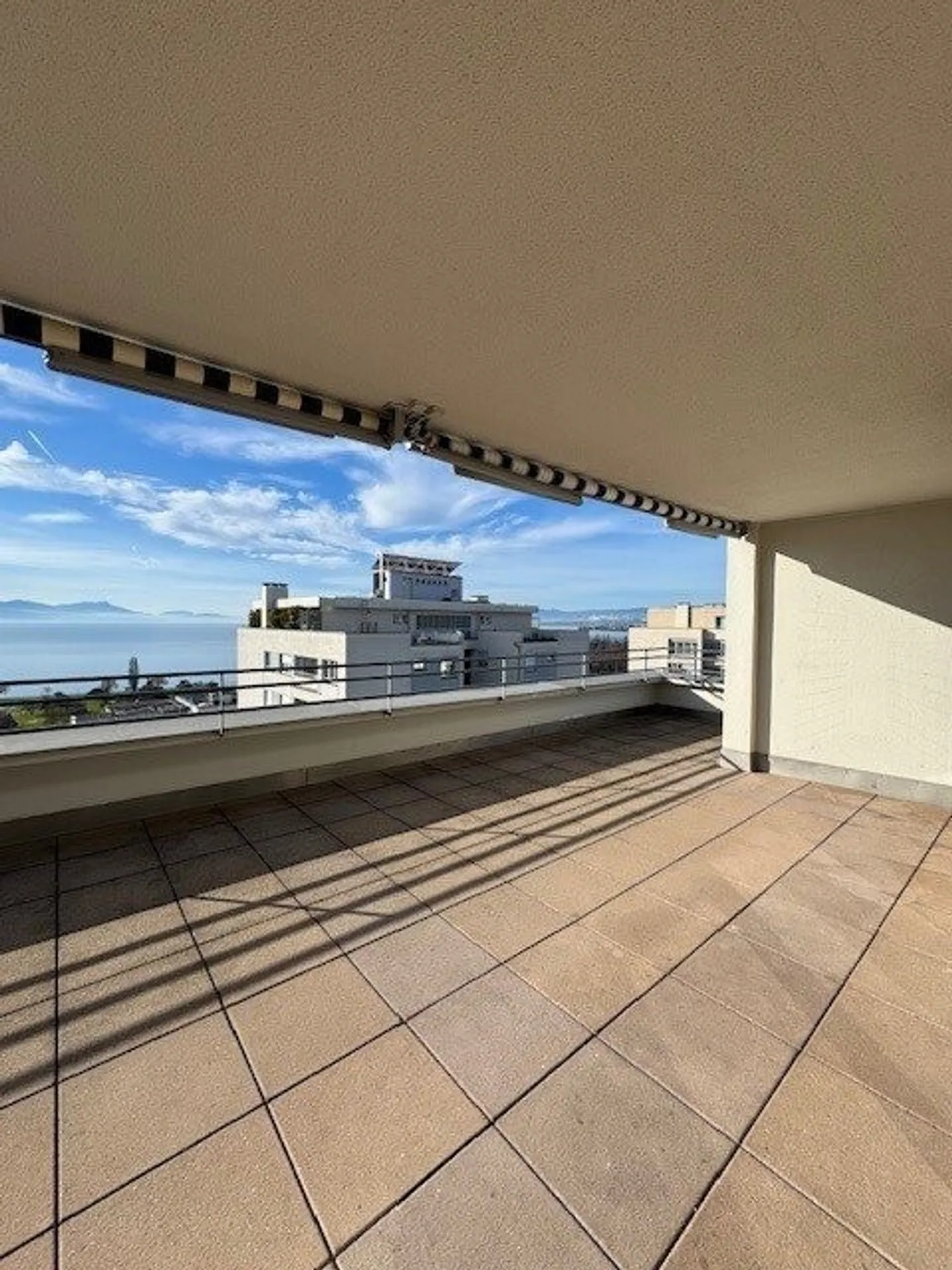 Appartement Charmant au Bord du Lac - Photo 12 sur 12