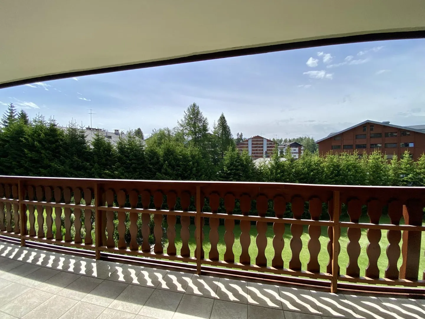 Grand Appartement avec Balcon - Photo 2 sur 8