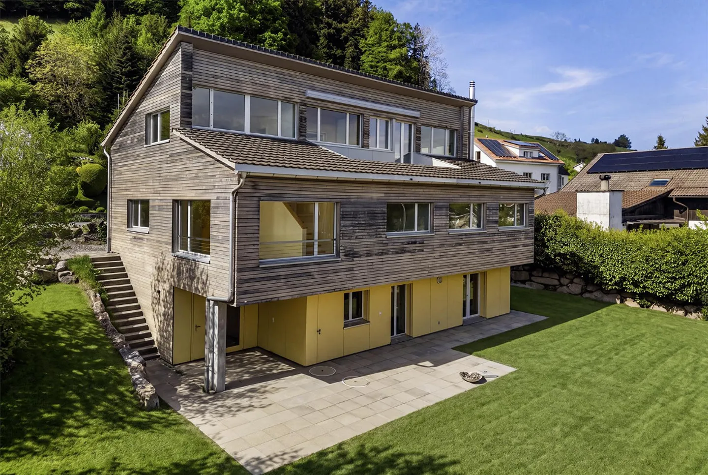 Grosszügiges Zuhause an ruhiger Lage in Eggersriet - Foto 1 von 5
