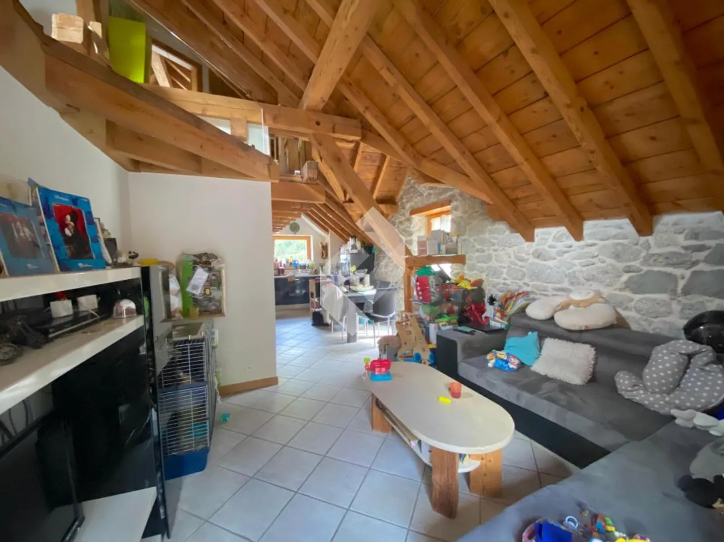 Duplex mansardé! Le Brocard! - Photo 3 sur 13