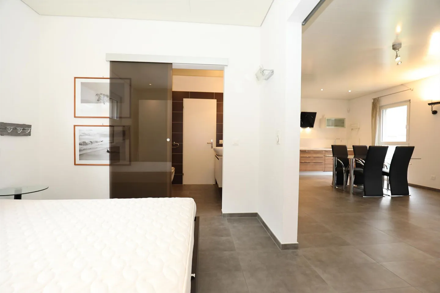 Modern apartment in a quiet area in San Vittore with 2 parking spaces - Photo 11 of 17