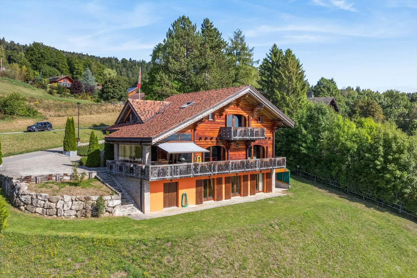 Ein Chalet der Superlative mit Blick auf den See und den Wald, Garten, Doppelgarage - Foto 1 von 18