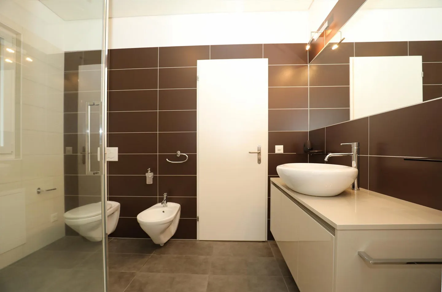 Modern apartment in a quiet area in San Vittore with 2 parking spaces - Photo 14 of 17