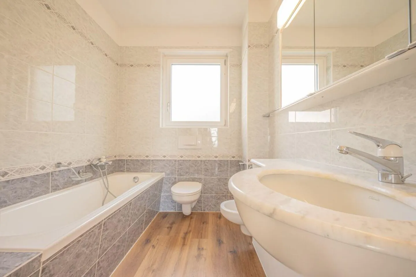 Doppelhaus mit freier Aussicht - Foto 11 von 17