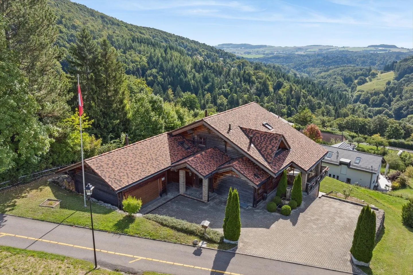 Ein Chalet der Superlative mit Blick auf den See und den Wald, Garten, Doppelgarage - Foto 4 von 18