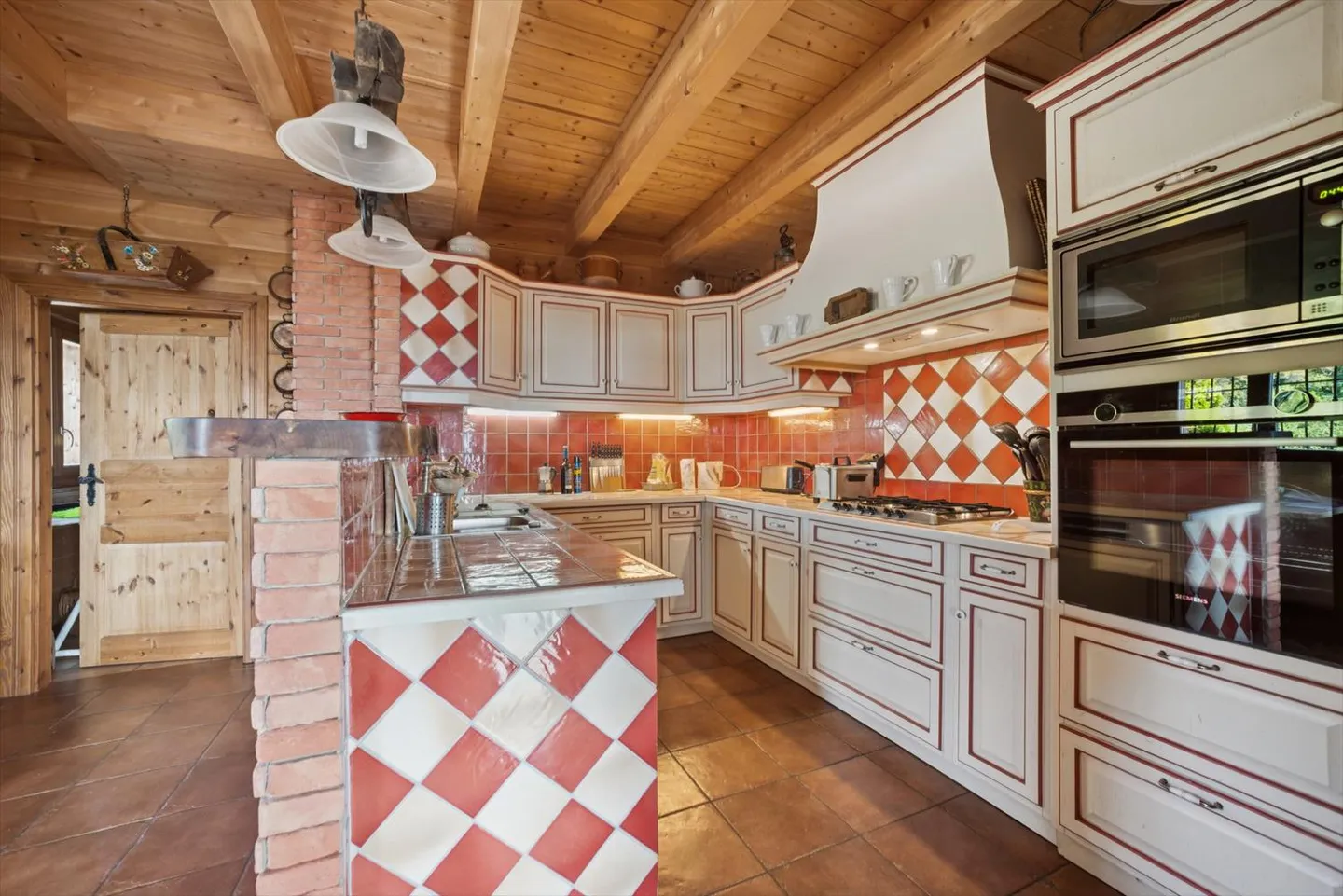 Ein Chalet der Superlative mit Blick auf den See und den Wald, Garten, Doppelgarage - Foto 9 von 18