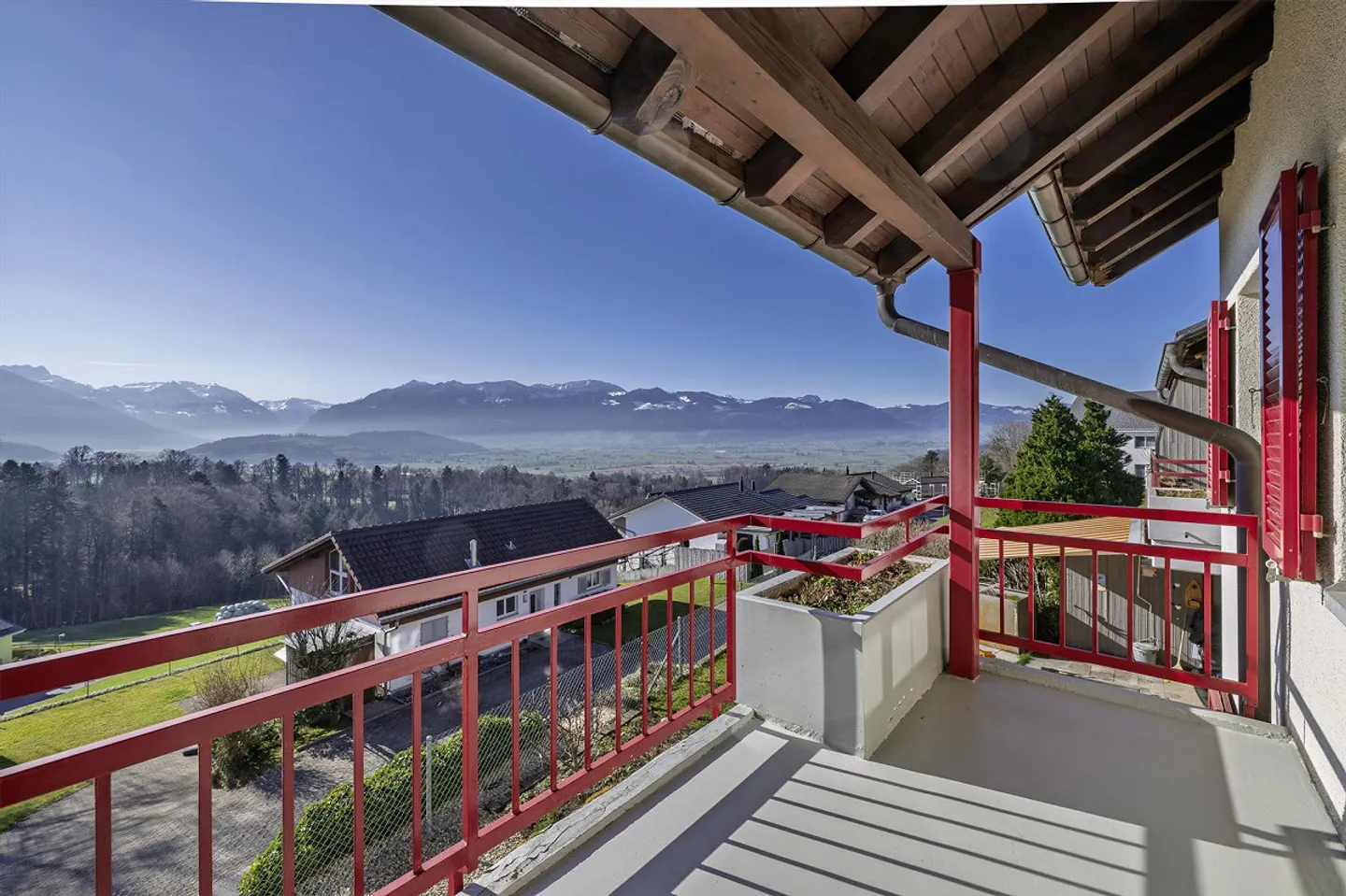 Charmantes Reihenhaus mit Bergsicht - Foto 1 von 7