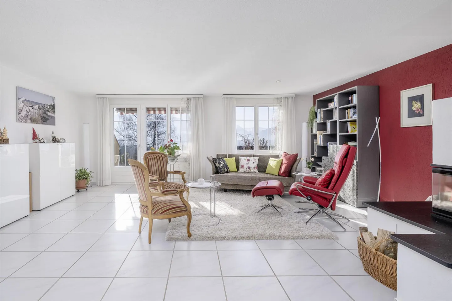 Charmantes Reihenhaus mit Bergsicht - Foto 2 von 7