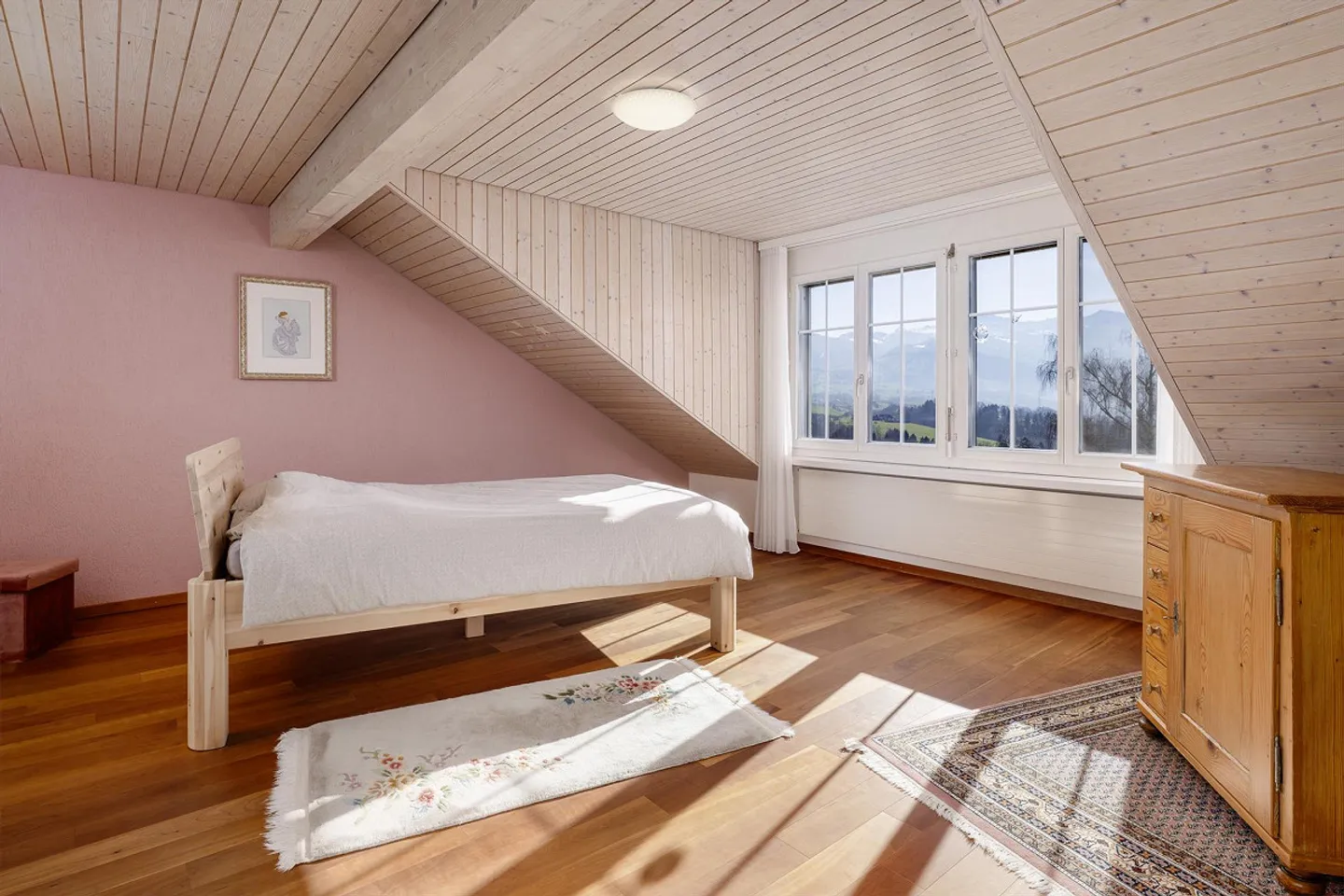 Charmantes Reihenhaus mit Bergsicht - Foto 4 von 7