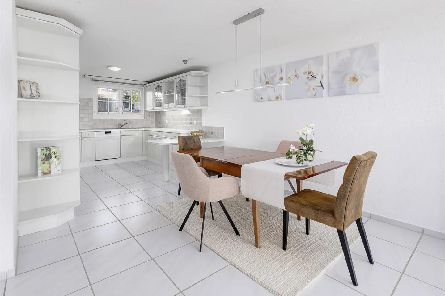 Charmantes Reihenhaus mit Bergsicht - Foto 3 von 7