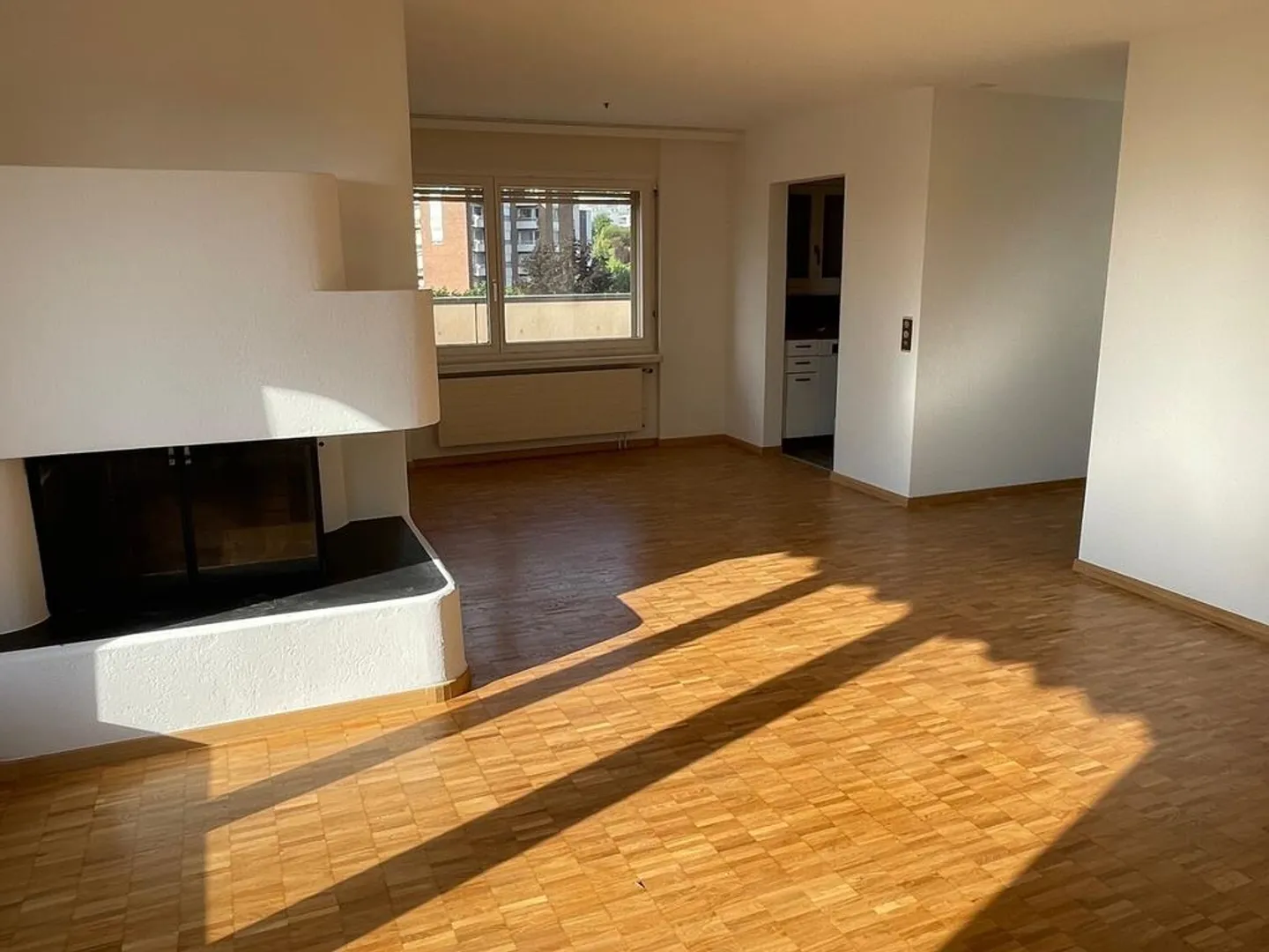 3.5-Zimmer Attikawohnung mit Terrasse * BEFRISTET BIS 30.06.2029 * - Photo 2 of 10