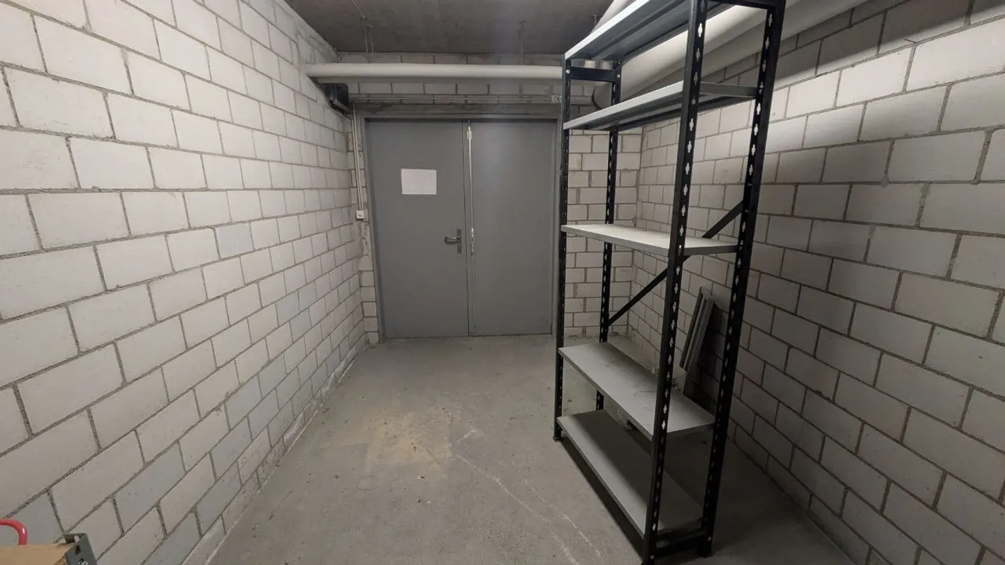 11.0m2 Magazzino Dübendorf - Im Schossacher 12 - Foto 2 di 13