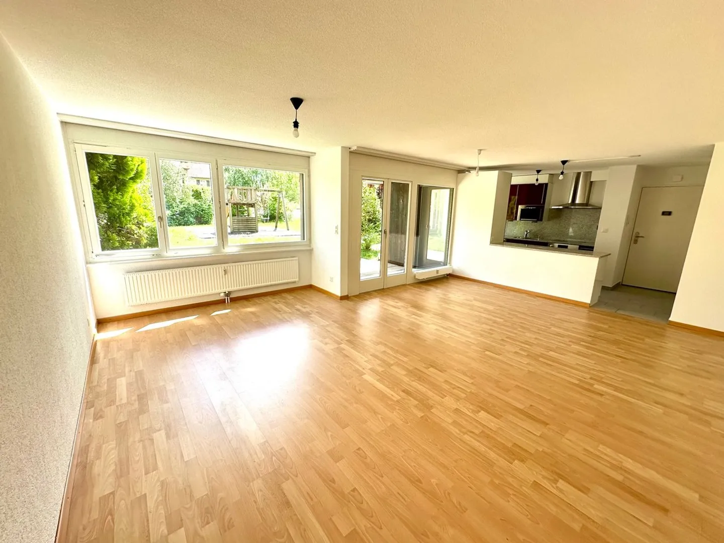 Prix baissé : appartement-terrasse avec cuisine ouverte sur le salon, quartier calme - Photo 7 sur 34