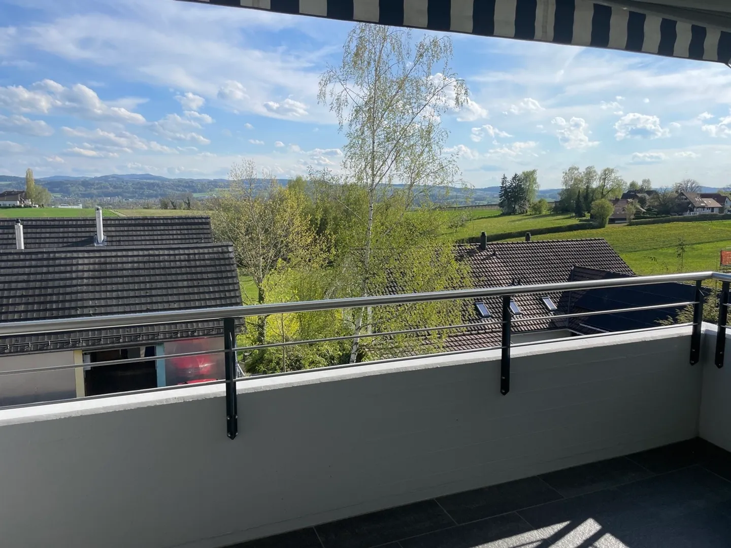 Wohnung top ausgebaut mit Fernsicht - Foto 1 von 5