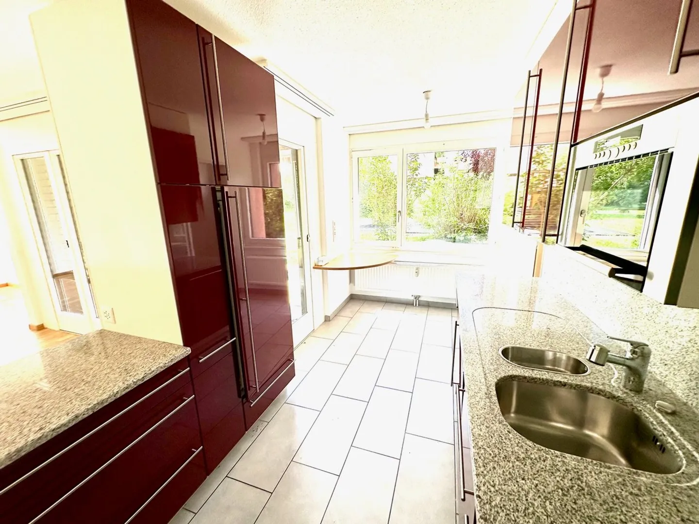 Prix baissé : appartement-terrasse avec cuisine ouverte sur le salon, quartier calme - Photo 13 sur 34