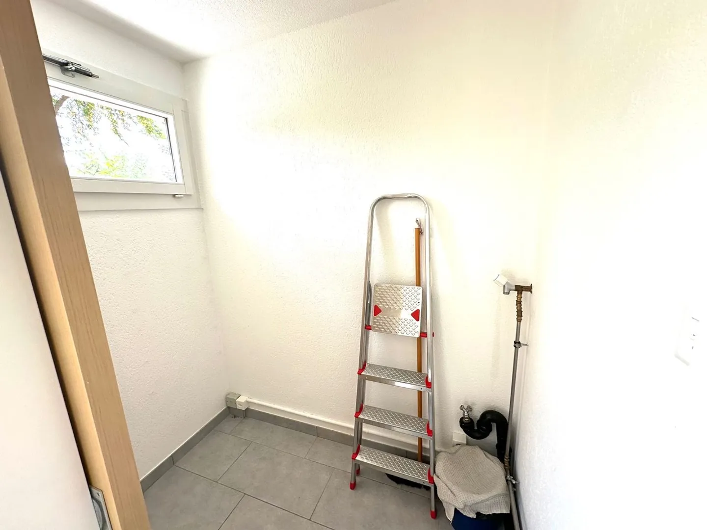 Prix baissé : appartement-terrasse avec cuisine ouverte sur le salon, quartier calme - Photo 14 sur 34