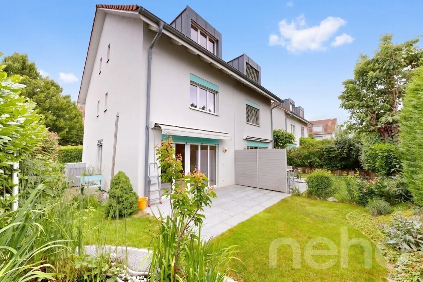 Well-maintained 5-room semi-detached family house in a family-friendly location - Photo 1 of 12