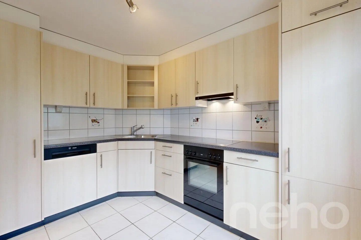 Well-maintained 5-room semi-detached family house in a family-friendly location - Photo 4 of 12