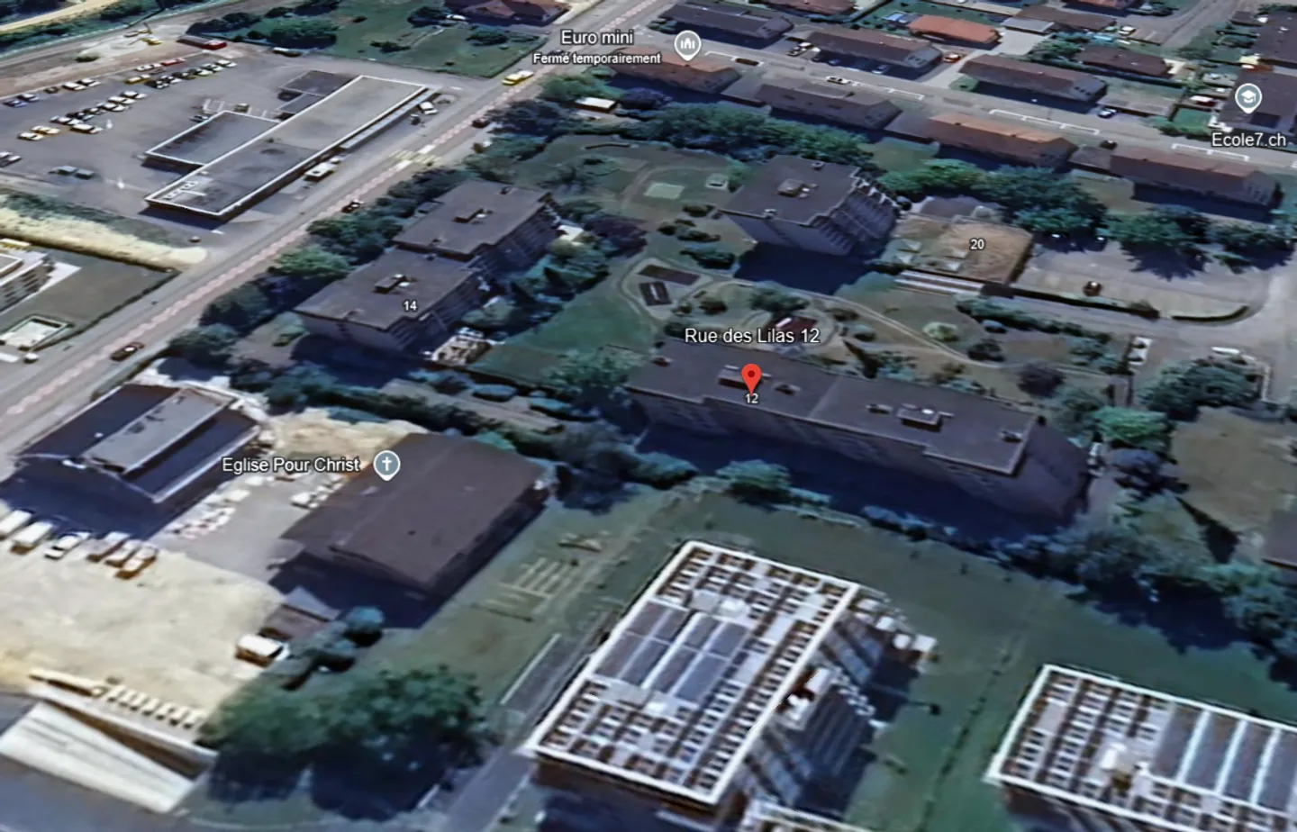 Prix baissé : appartement-terrasse avec cuisine ouverte sur le salon, quartier calme - Photo 31 sur 34