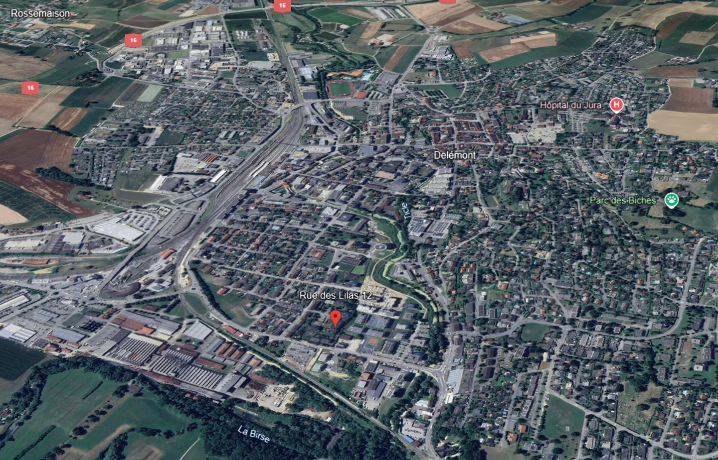 Prix baissé : appartement-terrasse avec cuisine ouverte sur le salon, quartier calme - Photo 33 sur 34