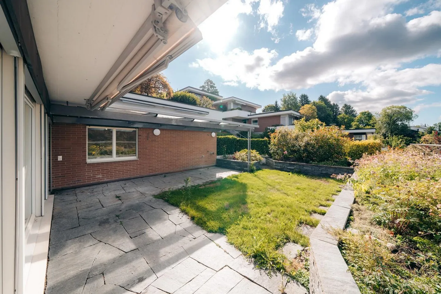 Prima locazione: Elegante casa con terrazza e vista - Foto 11 di 12