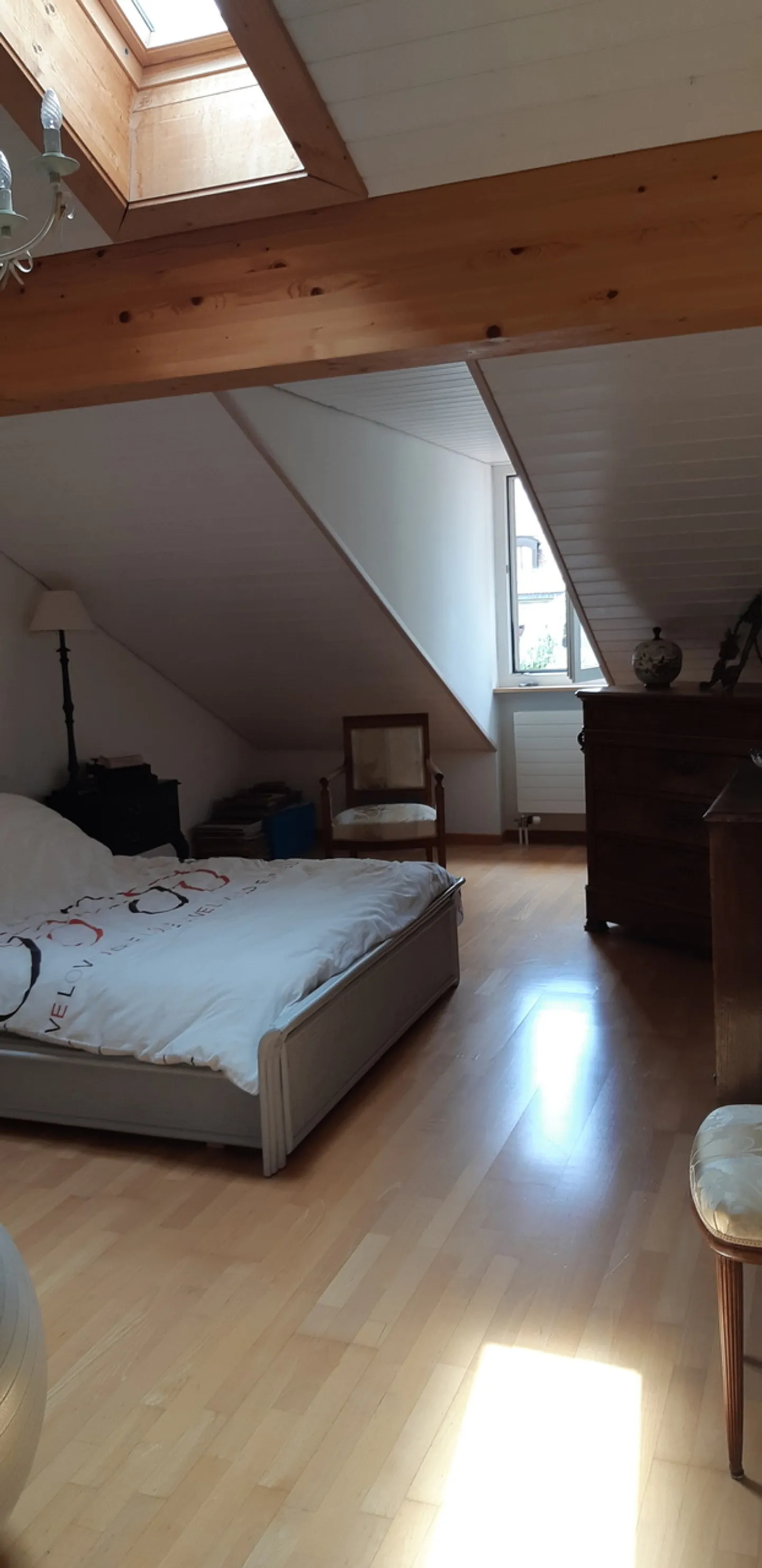 Spacious 3.5-room apartment with charm in the Bourg district, Fribourg - Photo 3 of 8