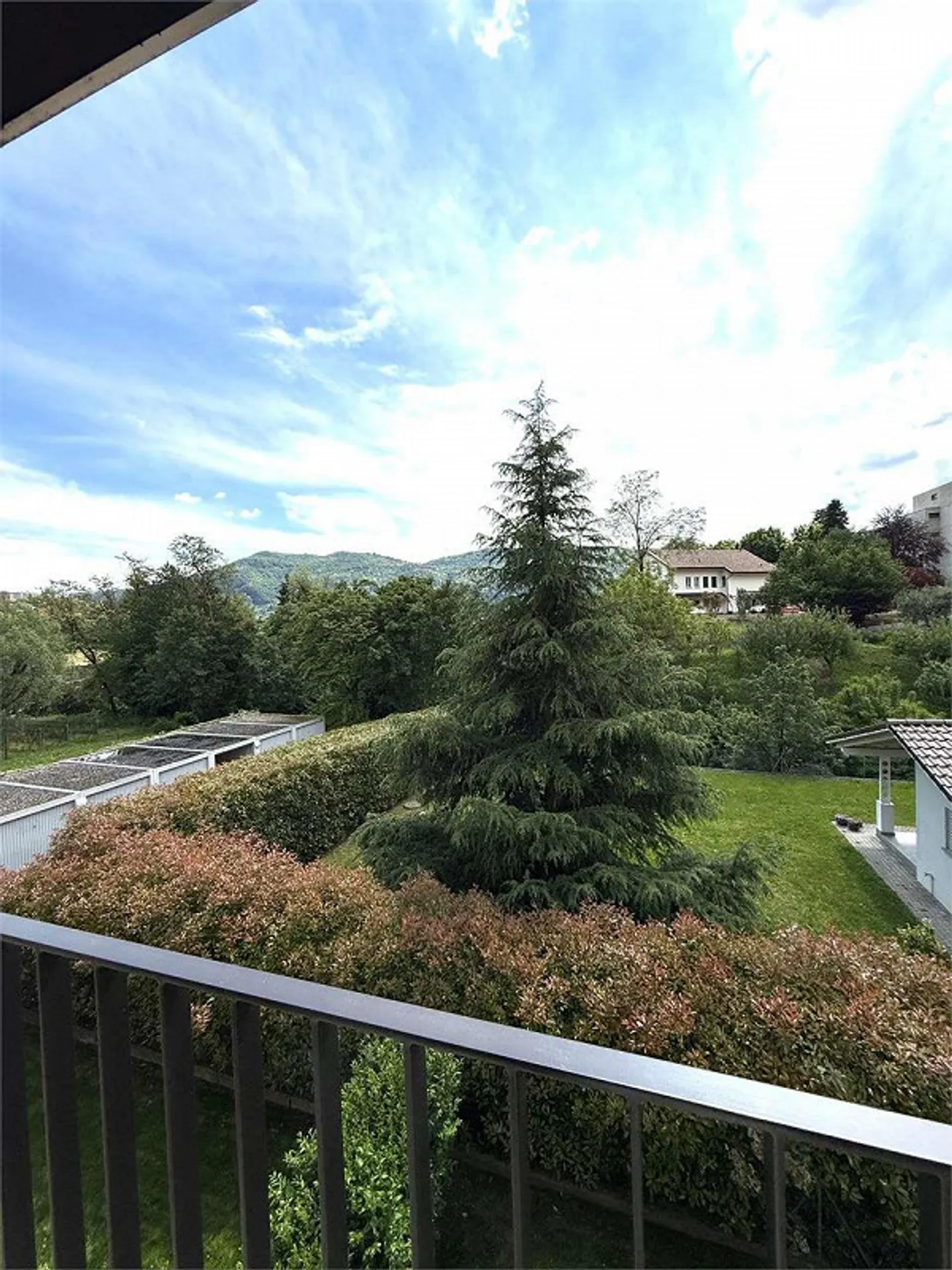 À Vacallo, dans un quartier résidentiel, appartement moderne de 2,5 pièces avec vue dégagée - Photo 7 sur 7