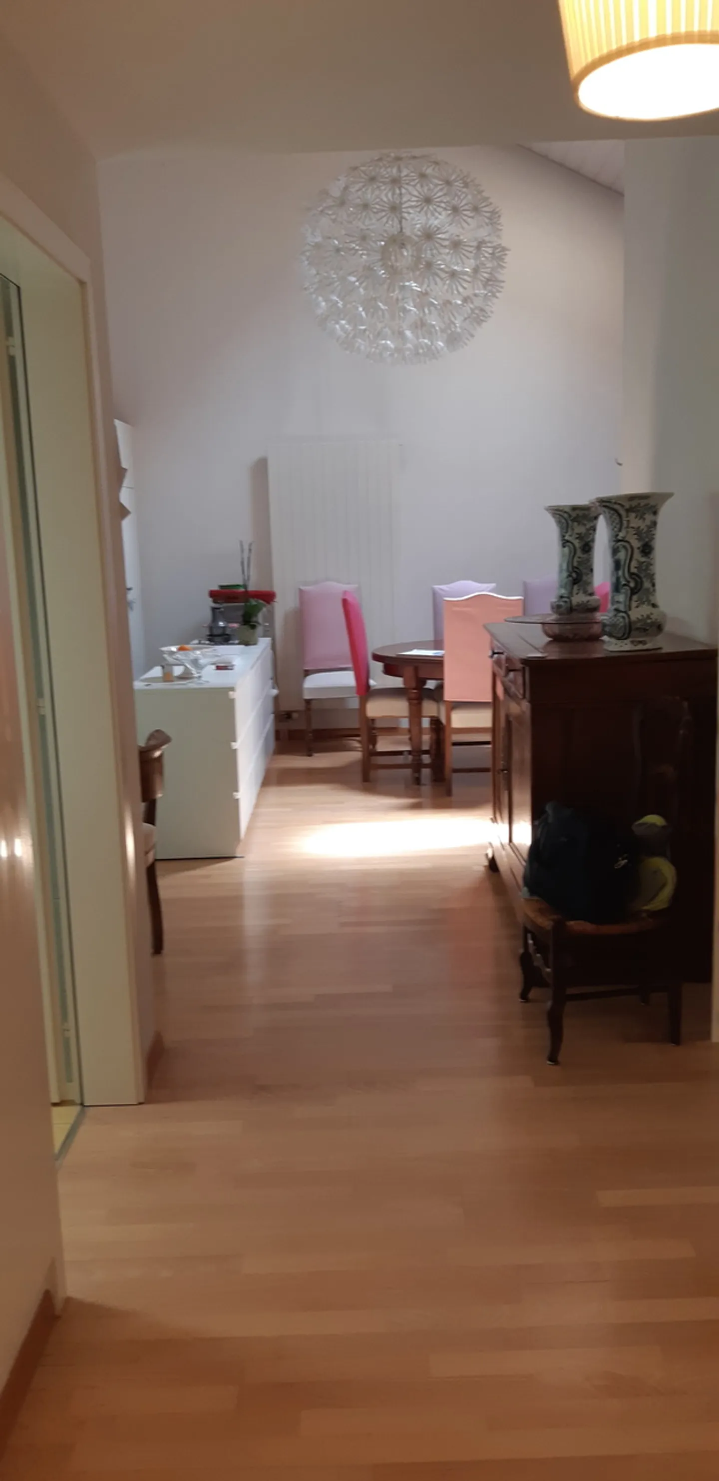 Spacious 3.5-room apartment with charm in the Bourg district, Fribourg - Photo 5 of 8