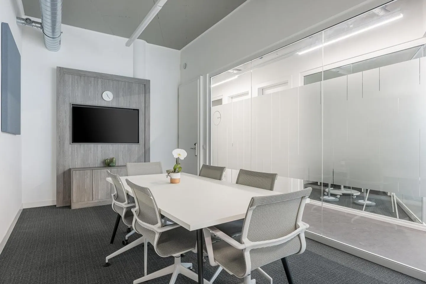 Accesso a tutti gli spazi per uffici professionali per 2 presso Regus iLife City - Foto 9 di 10