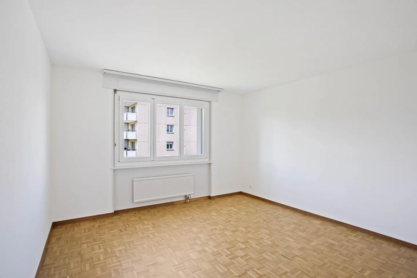 Medical office for rent in the center of Romont - Photo 3 of 5