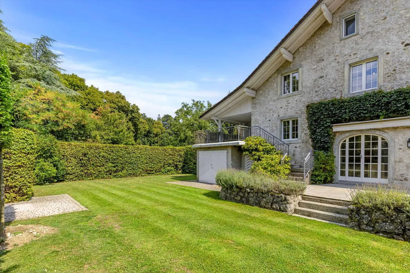 Elegant renovated village house in the heart of the village - Photo 1 of 13